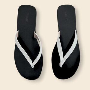 Madewell The Gabi Thong Slide Sandal, White Pebble, Size 8